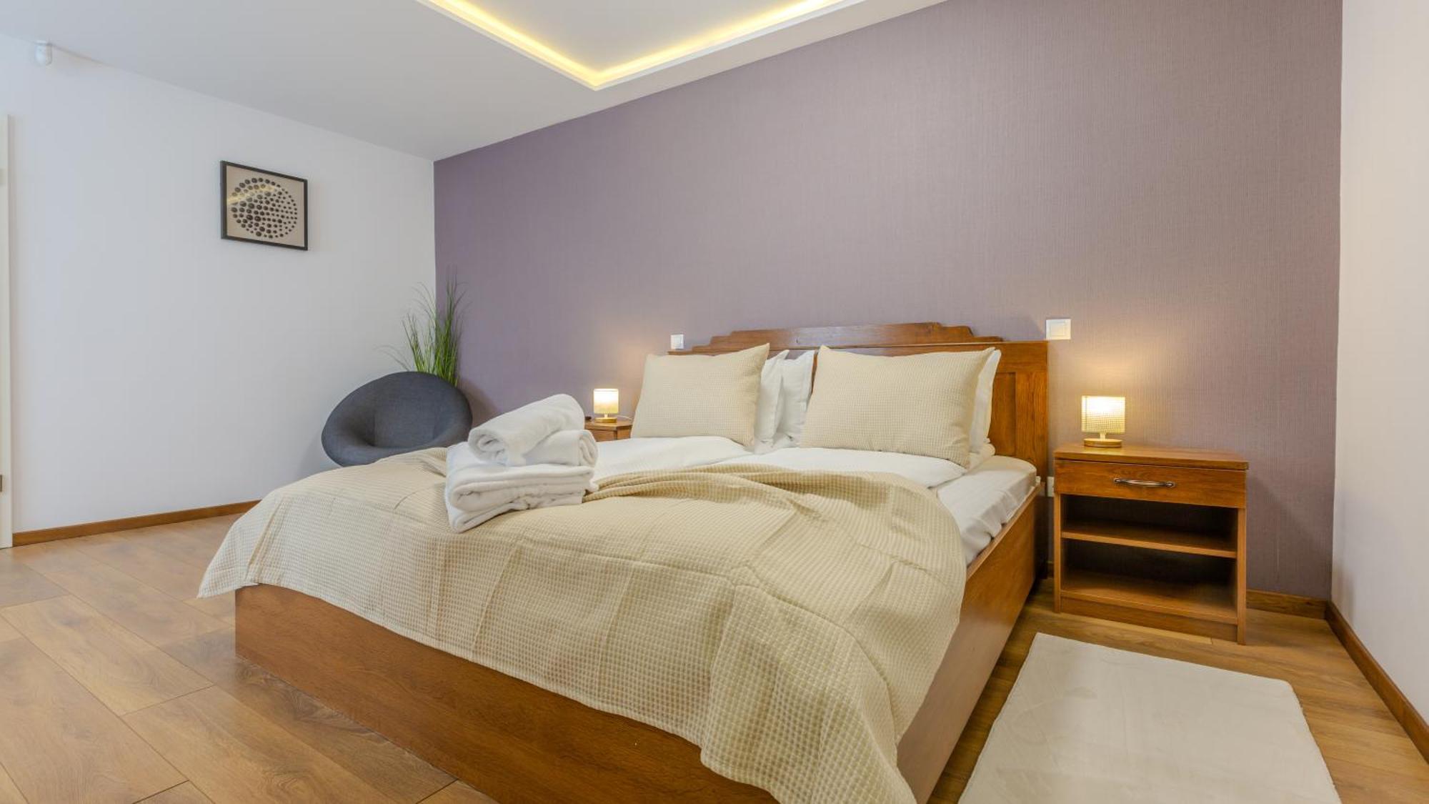 Sun Villas Accommodation Брашов Экстерьер фото
